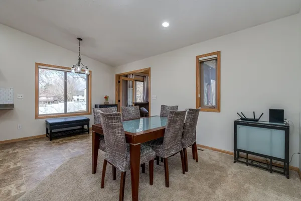 $339,900 | 140 Peggy Lane, Eagle Lake, MN 56024