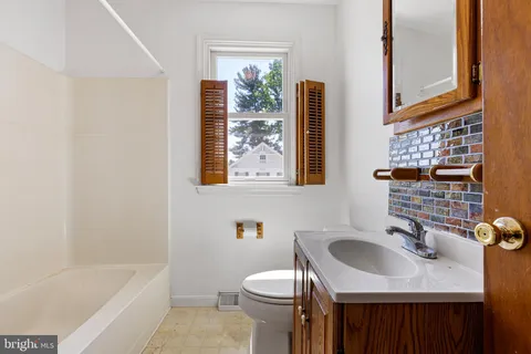 $369,900 | 1040 Valley Road, Hockessin, DE 19707