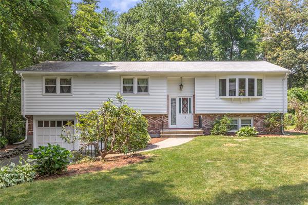 7 Ridgefield Road Wayland, MA 01778 - Photo 1 of 30 Gallery Image 1