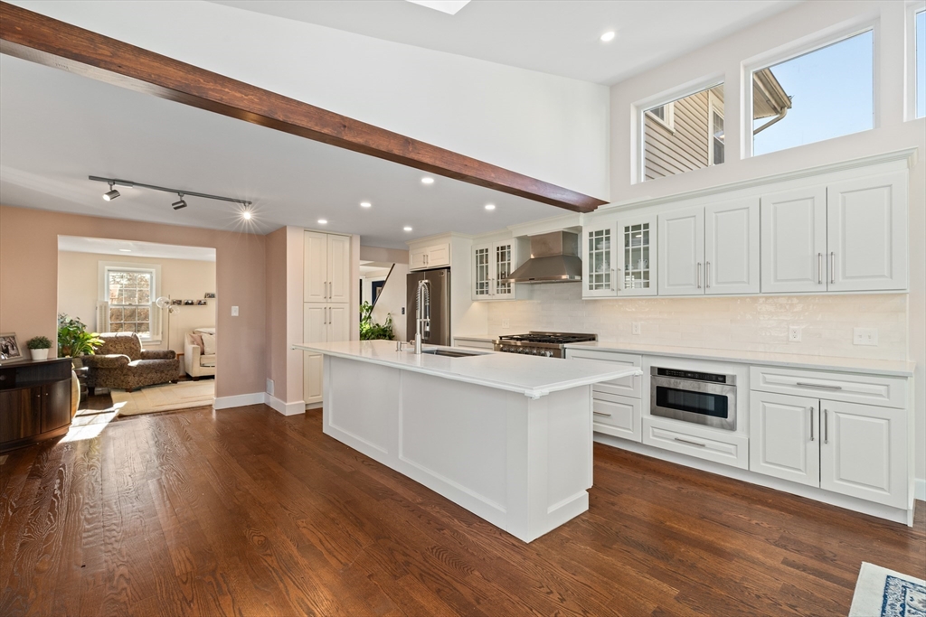 27 Broad Cove Road Hingham, MA 02043 - Photo 10 of 41 Gallery Image 10