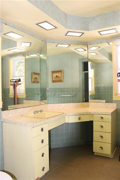 134 Glade Run Road Mars, PA 16046 - Photo 22 of 25 Master bathroom
