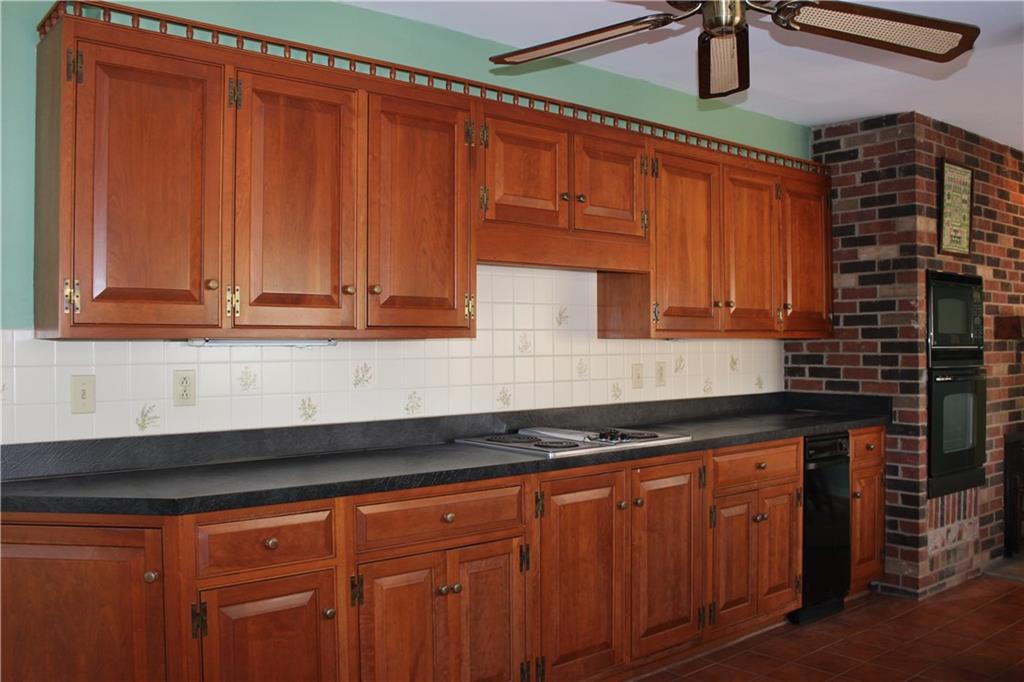 134 Glade Run Road Mars, PA 16046 - Photo 10 of 25 Kitchen with plenty of cabinet space