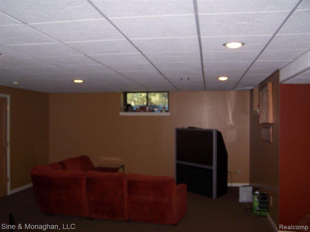 4811 Palms Road Casco, MI 48064 - Photo 10 of 23 100_8199 - Copy.JPG