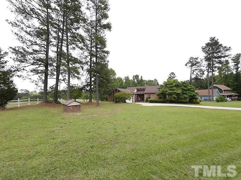 4301 Whitfield Road Raleigh, NC 27610 - Photo 4 of 25