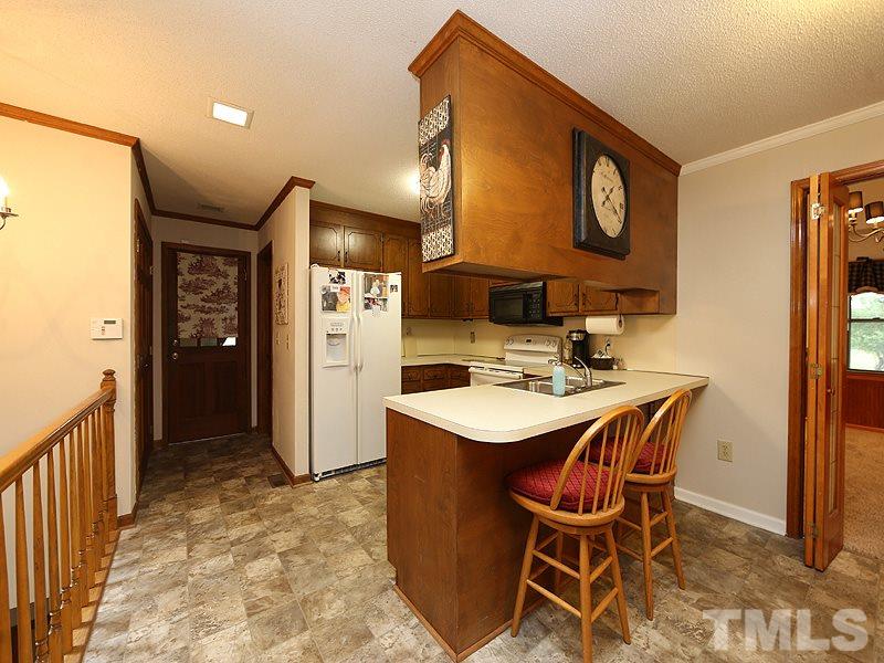 4301 Whitfield Road Raleigh, NC 27610 - Photo 8 of 25