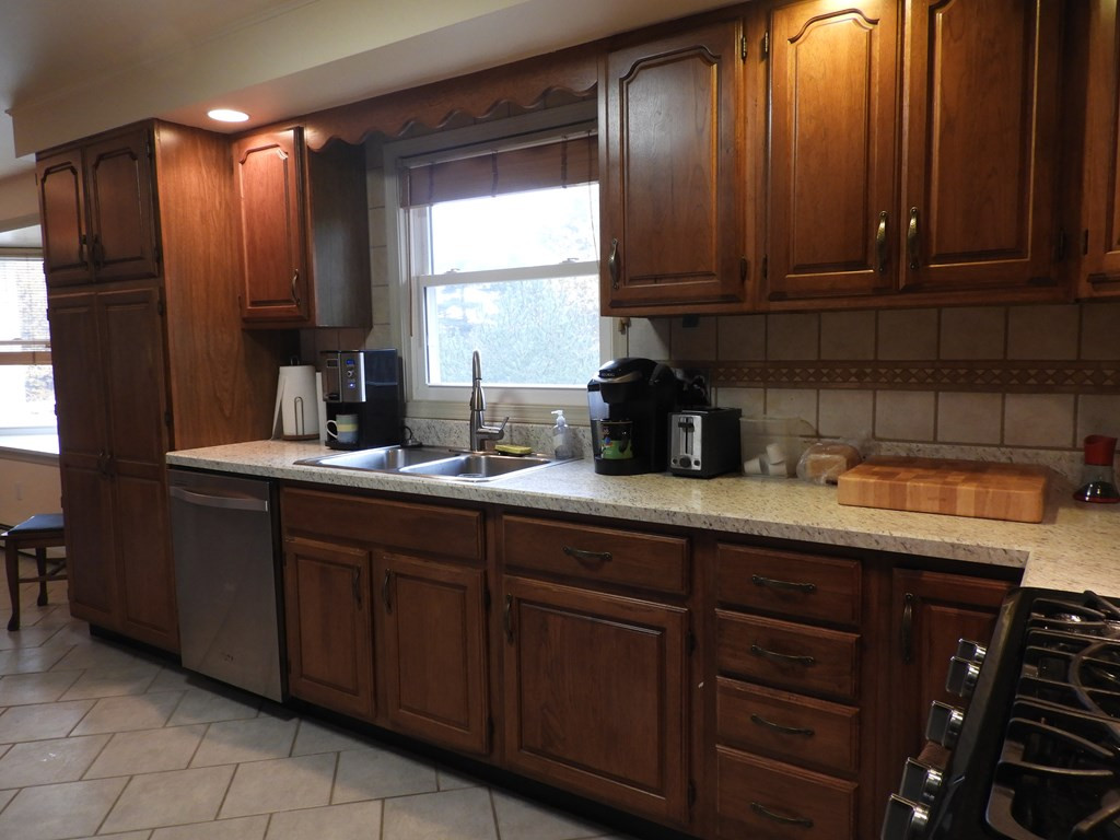 62 General Leroy Manor Road Morrisonville, NY 12962 - Photo 5 of 26