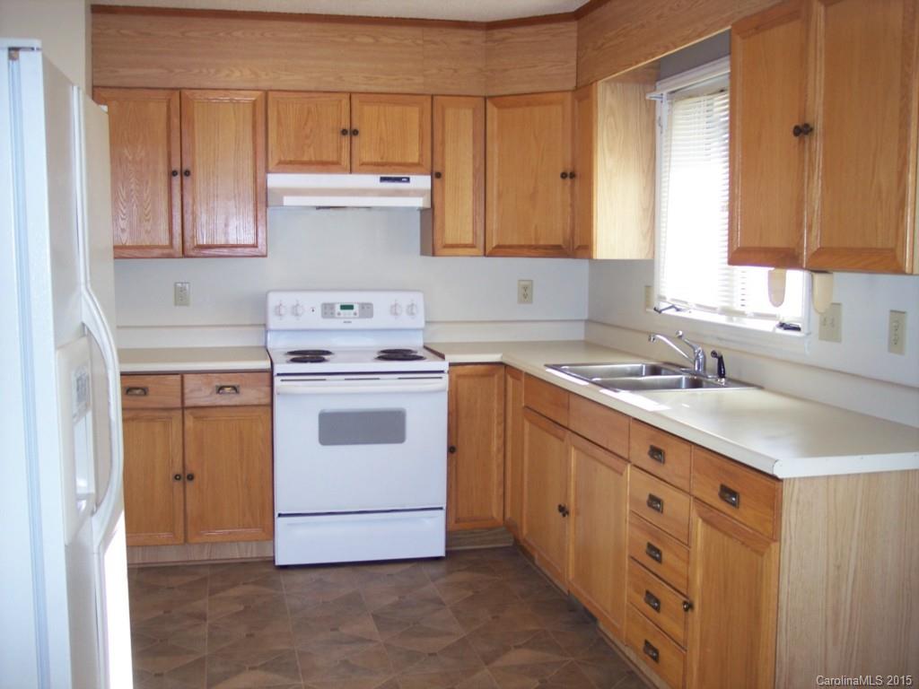 1404 Augustus Road Monroe, NC 28112 - Photo 3 of 9