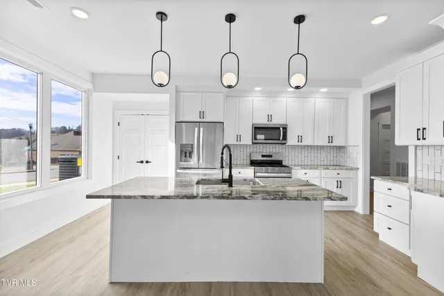 $479,000 | 2332 Sydney Court, Morristown, TN 37814