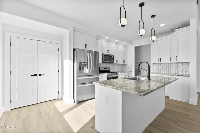 $479,000 | 2332 Sydney Court, Morristown, TN 37814