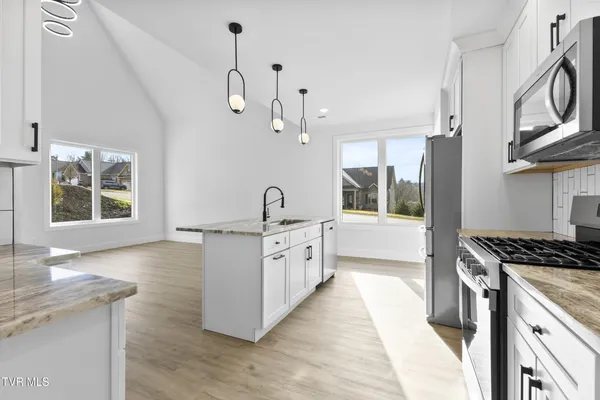 $465,000 | 2332 Sydney Court, Morristown, TN 37814