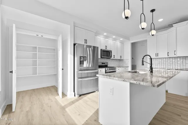 $479,000 | 2332 Sydney Court, Morristown, TN 37814