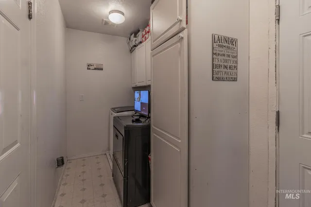 $299,900 | 721 West Hazel Street, Caldwell, ID 83605