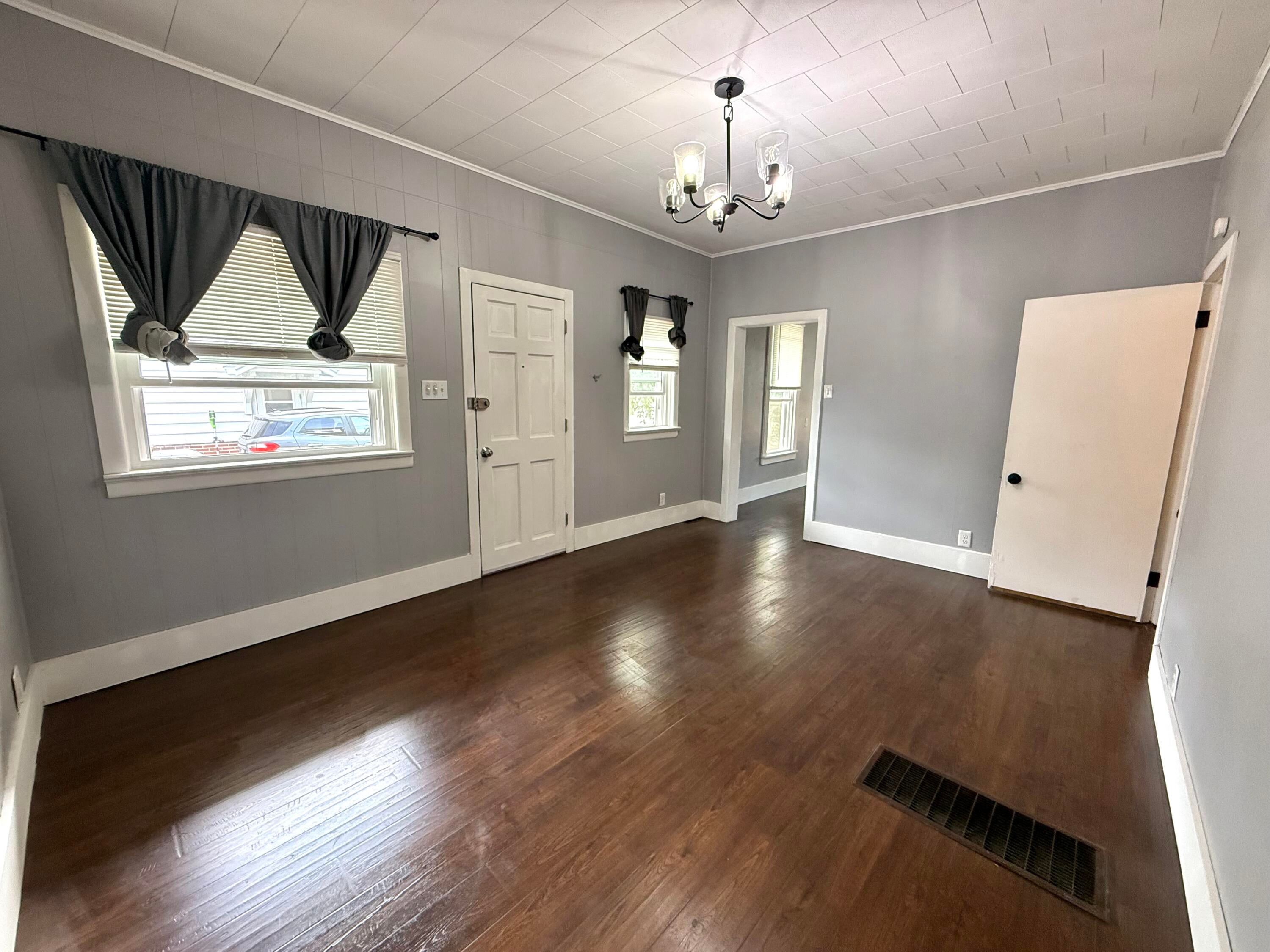 808 West Reed Street Moberly, MO 65270 - Photo 13 of 27