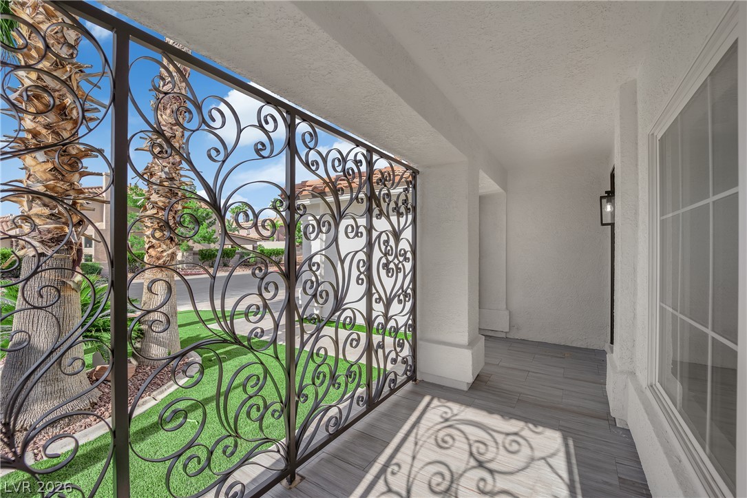 8300 Antler Ridge Avenue Las Vegas, NV 89149 - Photo 6 of 57