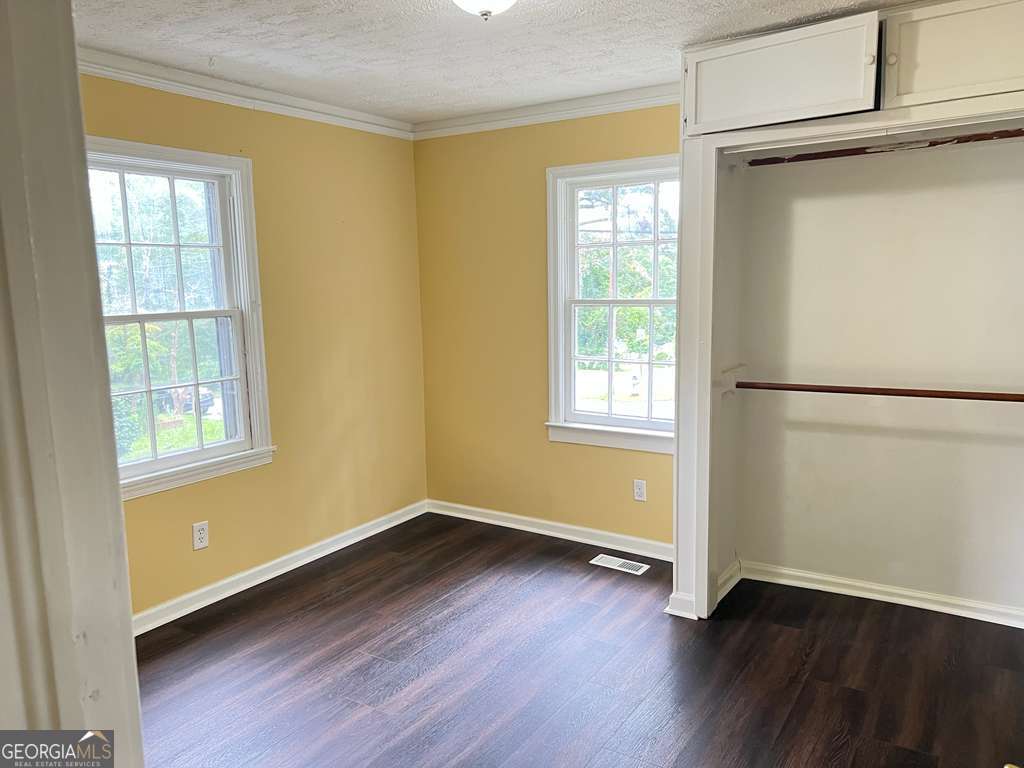 1870 Grove Avenue East Point, GA 30344 - Photo 10 of 18