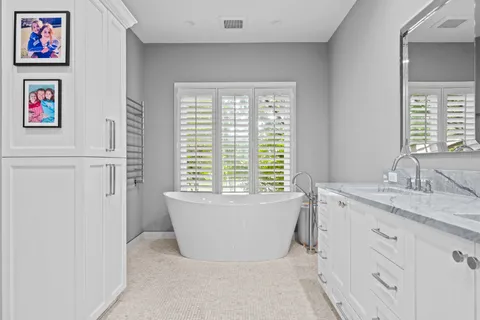 $1,749,000 | 1225 Sir William Lane, Lake Forest, IL 60045