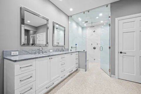 $1,749,000 | 1225 Sir William Lane, Lake Forest, IL 60045