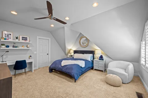 $1,749,000 | 1225 Sir William Lane, Lake Forest, IL 60045