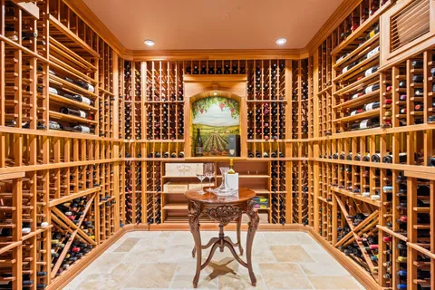 $1,749,000 | 1225 Sir William Lane, Lake Forest, IL 60045