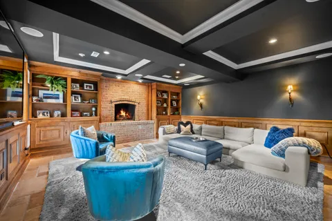 $1,749,000 | 1225 Sir William Lane, Lake Forest, IL 60045