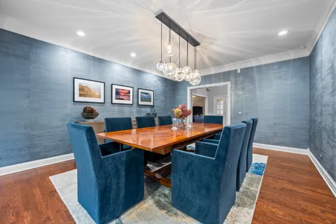 $1,749,000 | 1225 Sir William Lane, Lake Forest, IL 60045