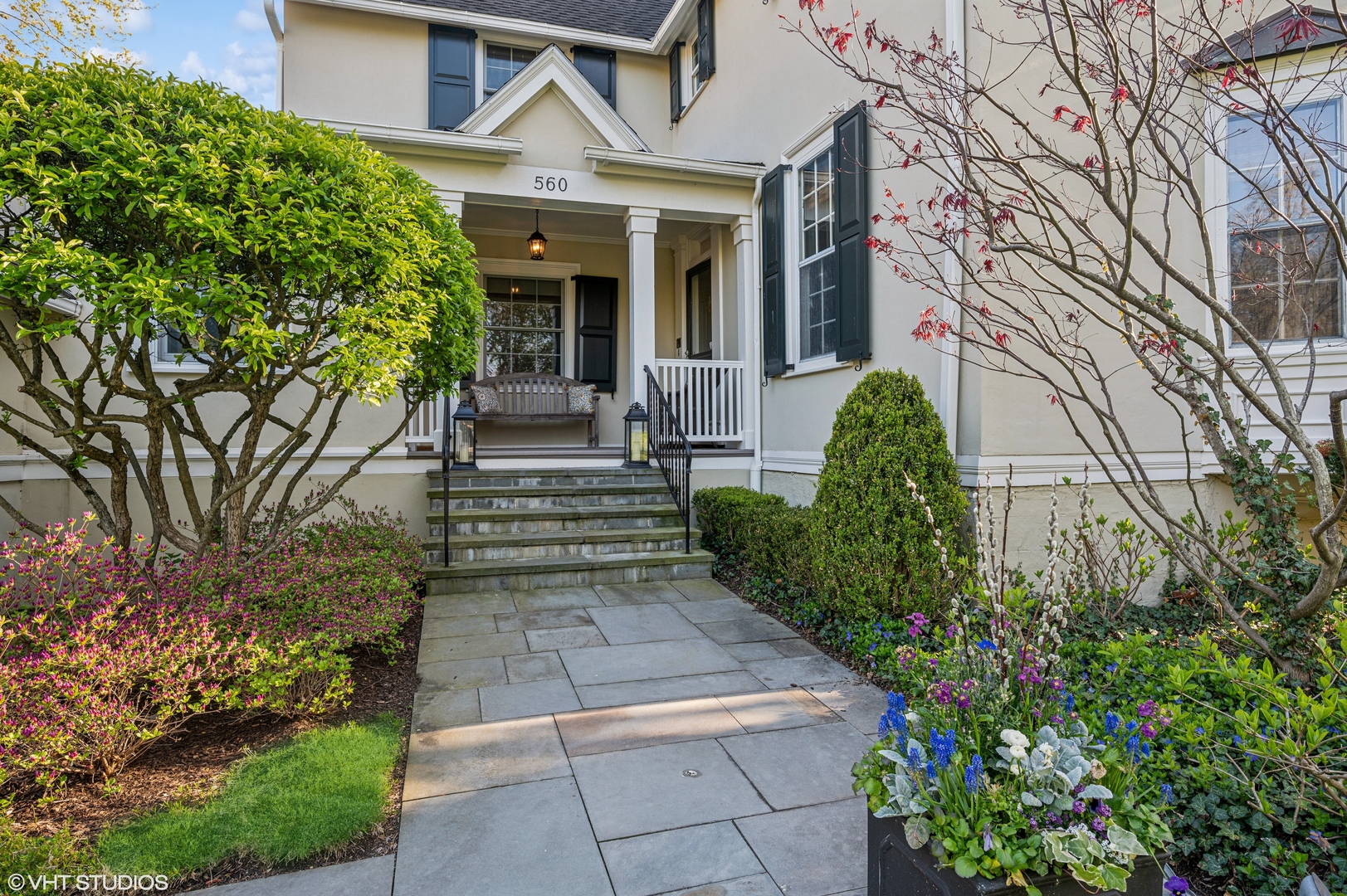 560 Elm Street Winnetka, IL 60093 - Photo 2 of 44