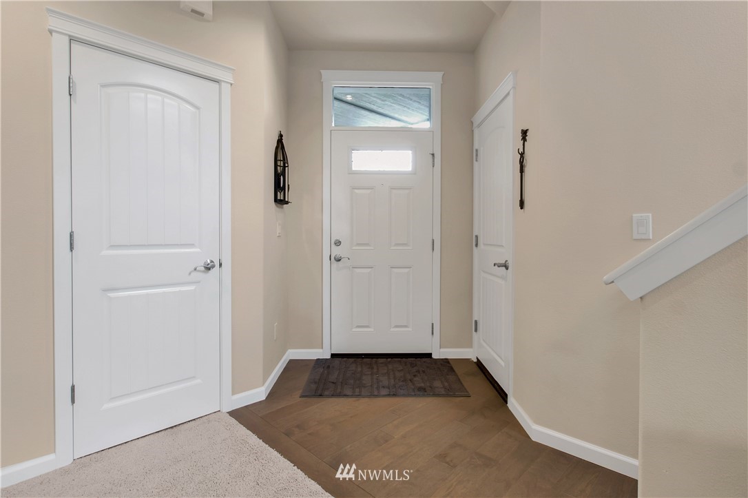 4631 Rochelle Street Southeast Lacey, WA 98503 - Photo 3 of 22 Gallery Image 3