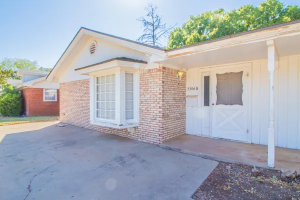 $2,250 | 5306 Gary Avenue, Unit B, Lubbock, TX 79413