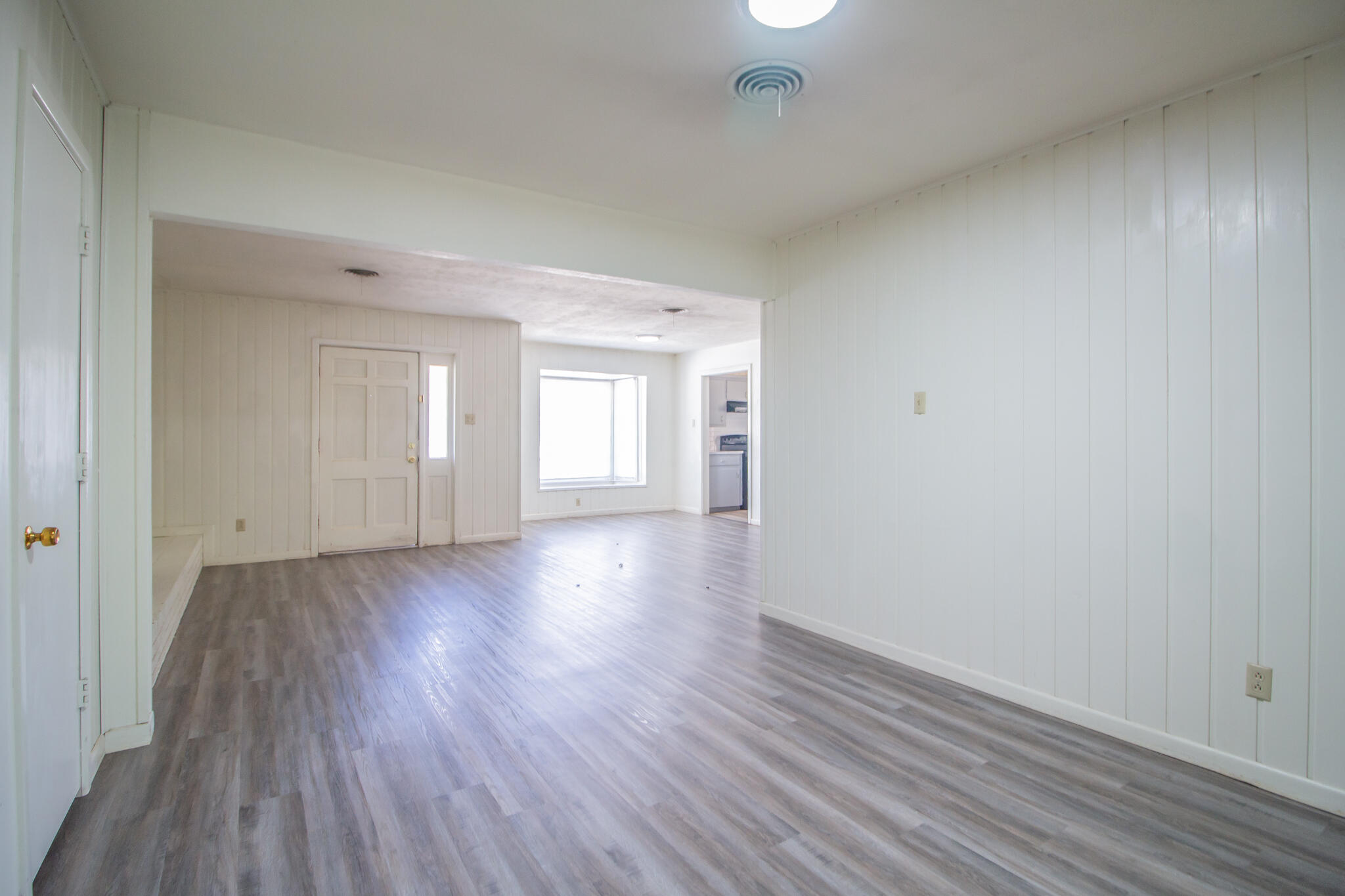 5306 Gary Avenue, Unit B Lubbock, TX 79413 - Photo 5 of 25 IMG_4765