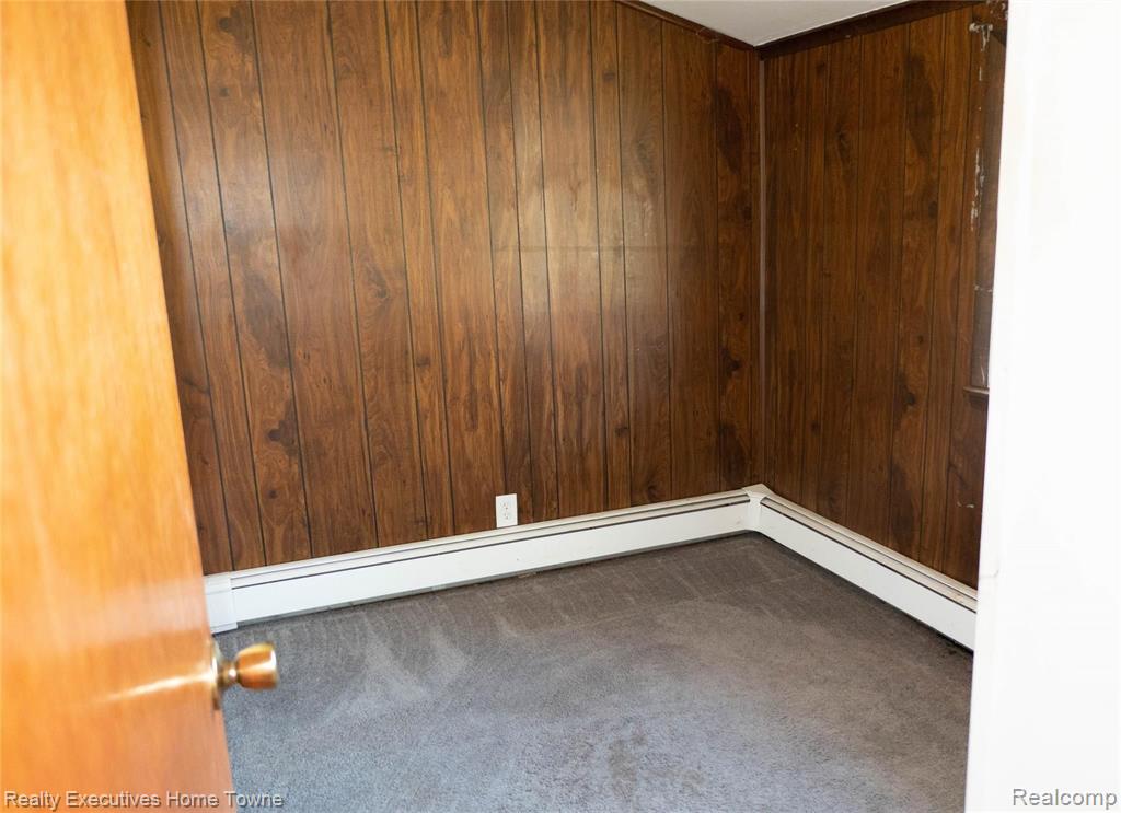 7961 Lakeshore Road Fort Gratiot, MI 48059 - Photo 19 of 37