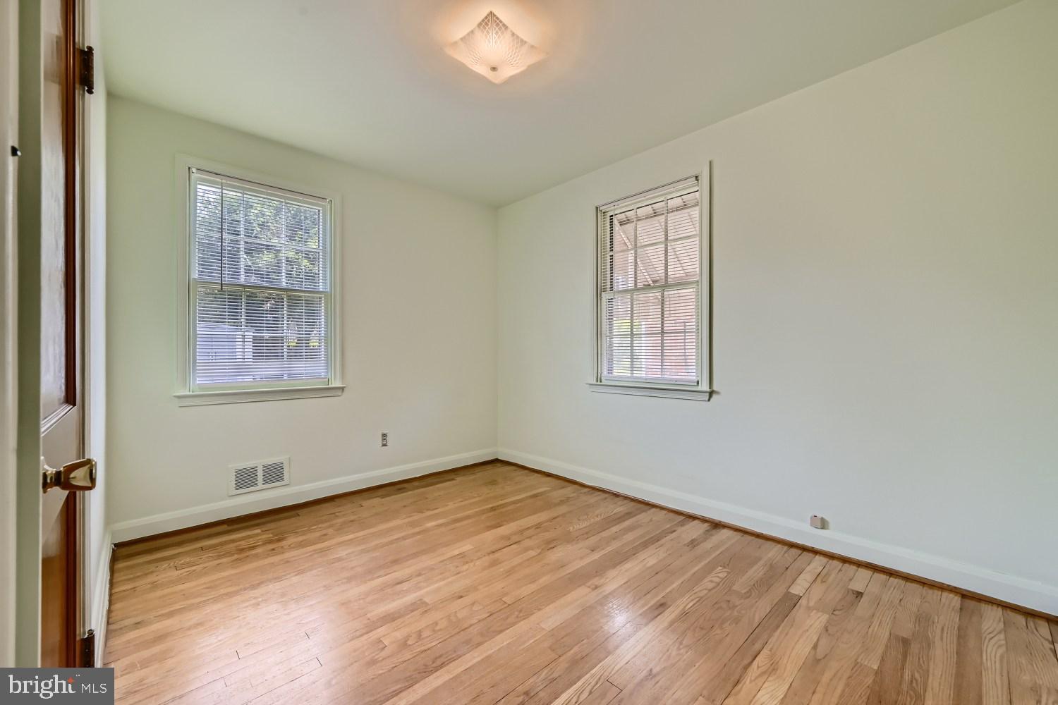 1548 Sulphur Spring Road Halethorpe, MD 21227 - Photo 15 of 27 Gallery Image 15