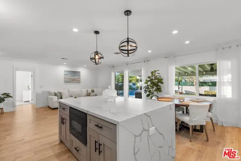 $1,399,000 | 23367 Friar Street, Woodland Hills, CA 91367
