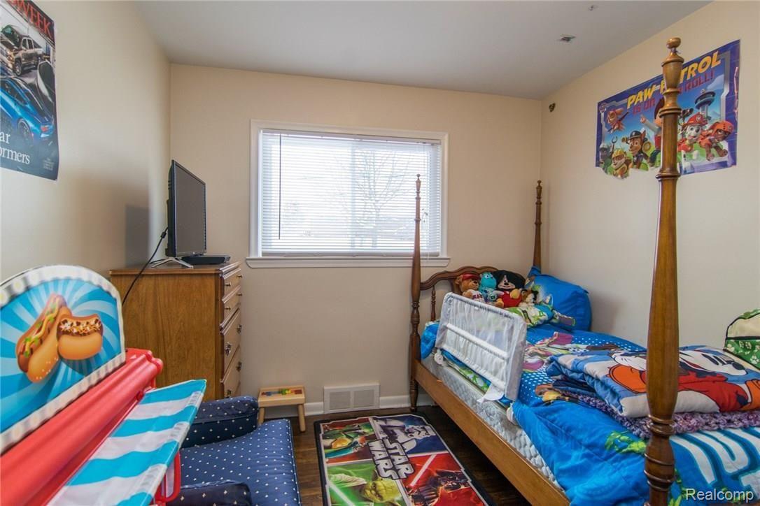 2890 Walbridge Drive Rochester, MI 48307 - Photo 19 of 40 DSC_1834.jpg