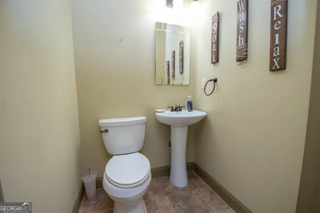 $849,000 | 64 Waterview Court, LaGrange, GA 30240