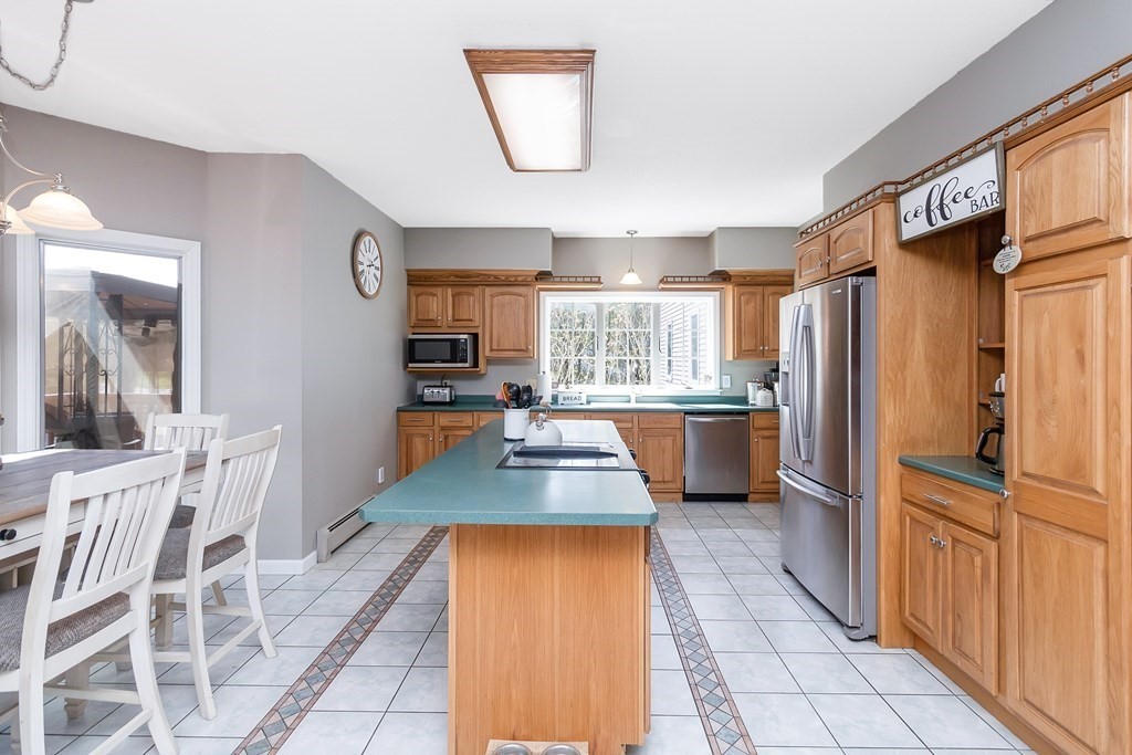 4 Moriarty Road Ware, MA 01082 - Photo 9 of 42