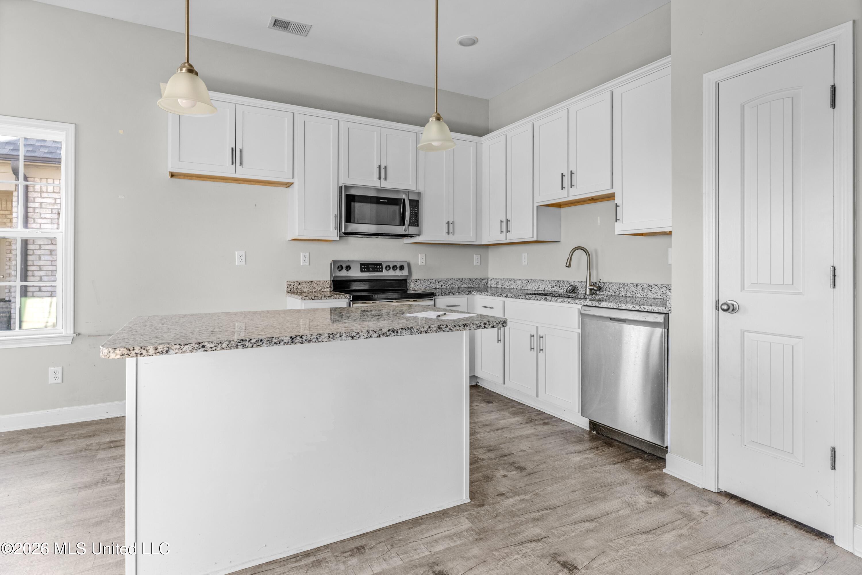 9155 Lakeside Circle South Walls, MS 38680 - Photo 11 of 31 R5C_3398