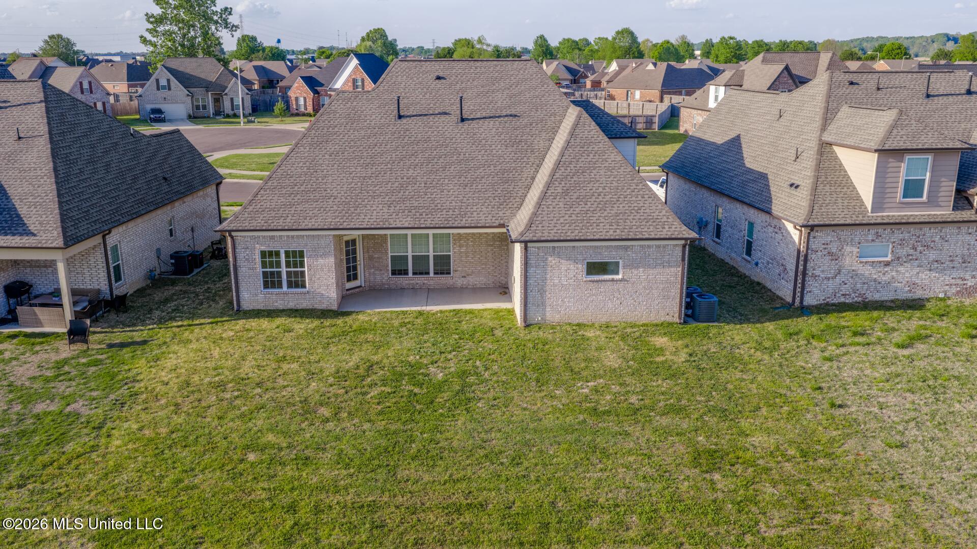 9155 Lakeside Circle South Walls, MS 38680 - Photo 2 of 31 DJI_20260411180012_0538_D-Edit (Large)