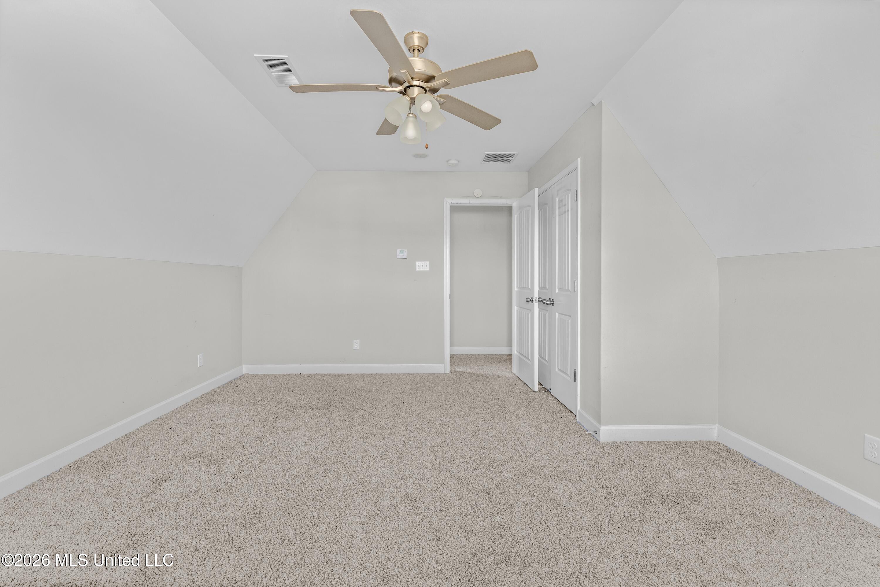 9155 Lakeside Circle South Walls, MS 38680 - Photo 29 of 31 R5C_3452