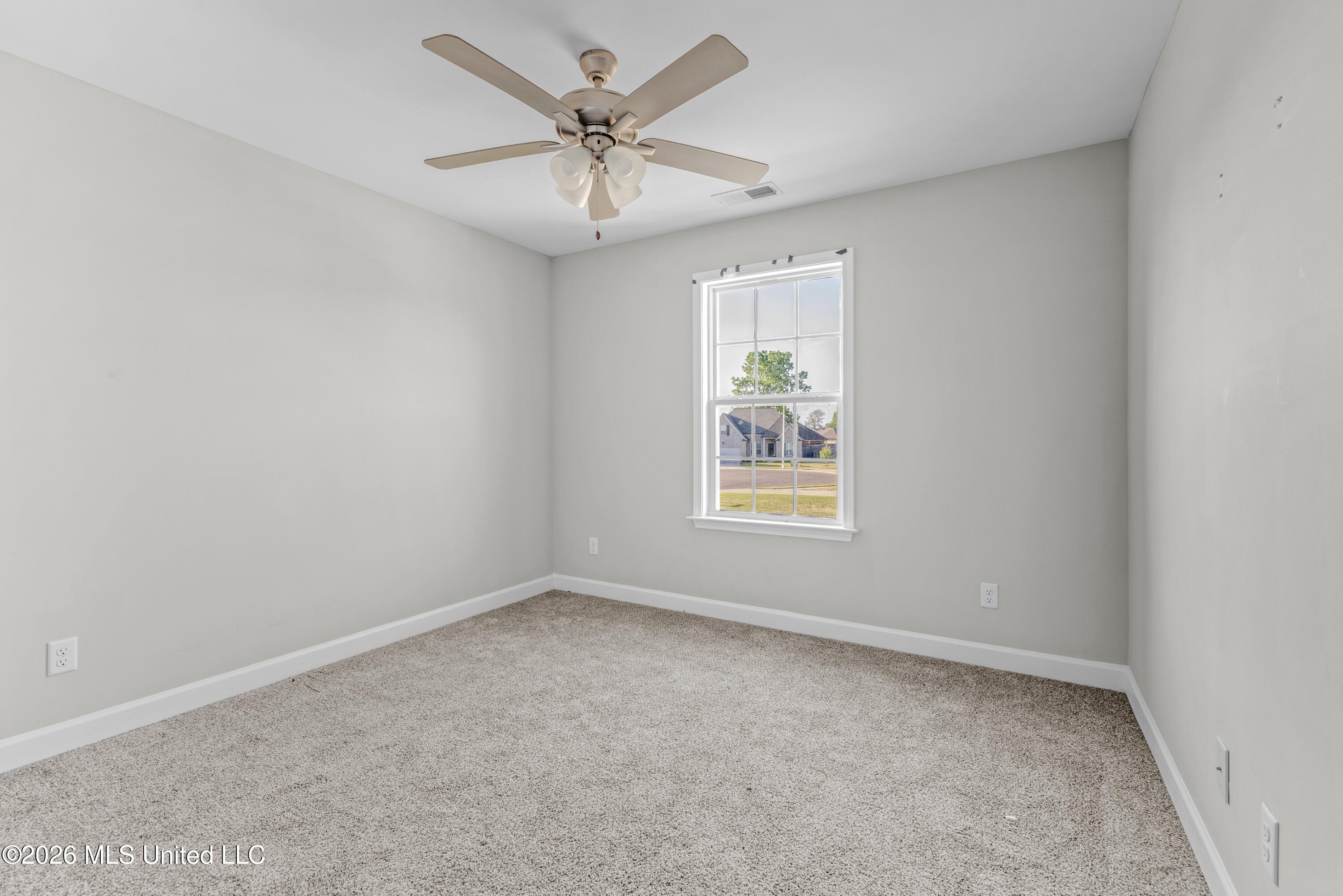 9155 Lakeside Circle South Walls, MS 38680 - Photo 30 of 31 R5C_3455