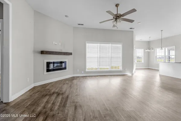 $316,000 | 9155 Lakeside Circle South, Walls, MS 38680