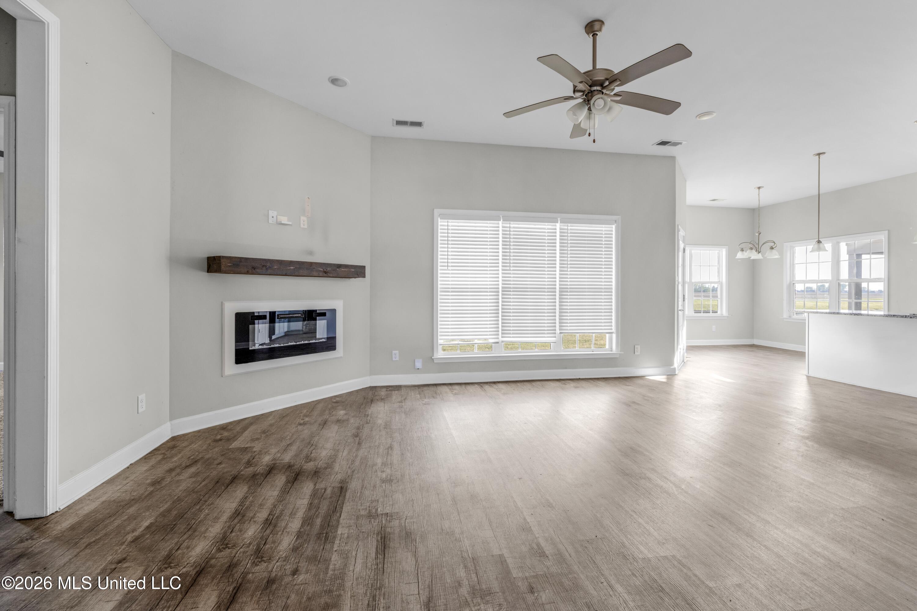 9155 Lakeside Circle South Walls, MS 38680 - Photo 7 of 31 R5C_3386