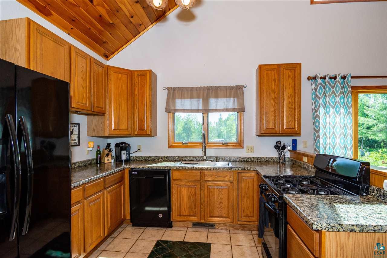 4211 County Rd A Superior, WI 54880 - Photo 7 of 30