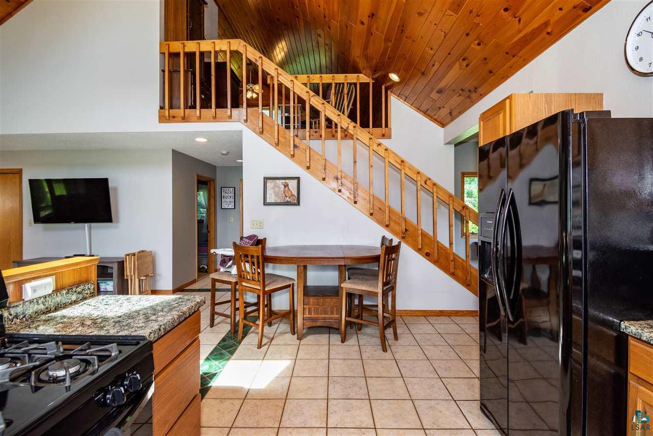 4211 County Rd A Superior, WI 54880 - Photo 8 of 30