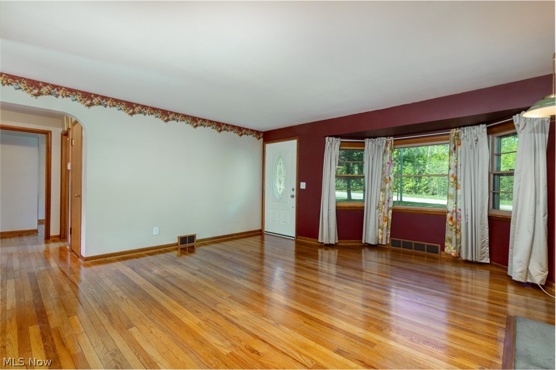 8671 Johnnycake Ridge Road Mentor, OH 44060 - Photo 13 of 32 Gallery Image 13