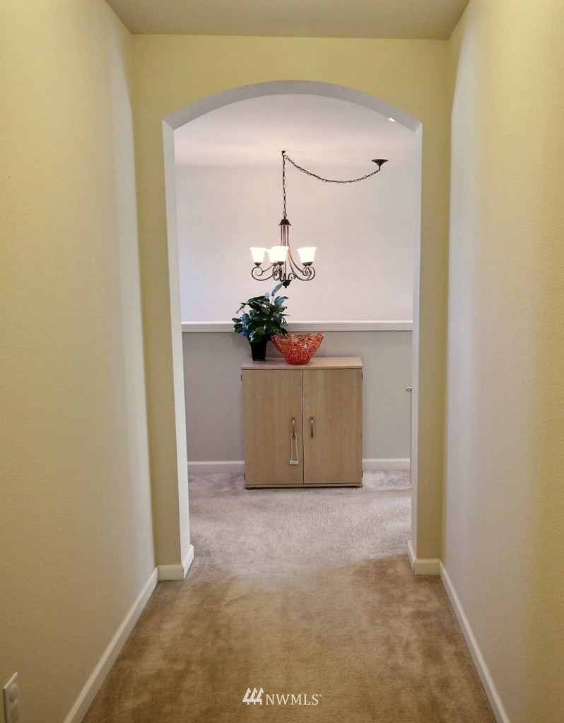 564 Field Place Northeast Renton, WA 98059 - Photo 12 of 23