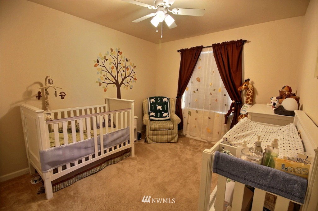 564 Field Place Northeast Renton, WA 98059 - Photo 16 of 23
