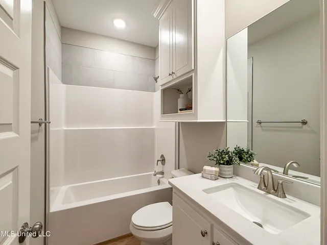 $334,280 | 205 Anderson Oaks Drive, Pearl, MS 39208