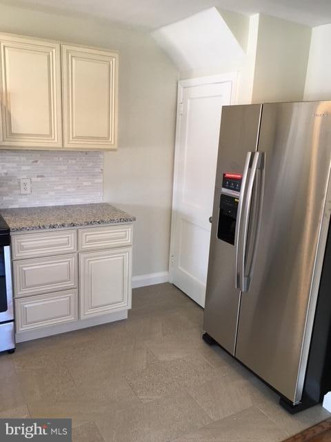 2242 Coralthorn Road Baltimore, MD 21220 - Photo 20 of 22 Kitchen