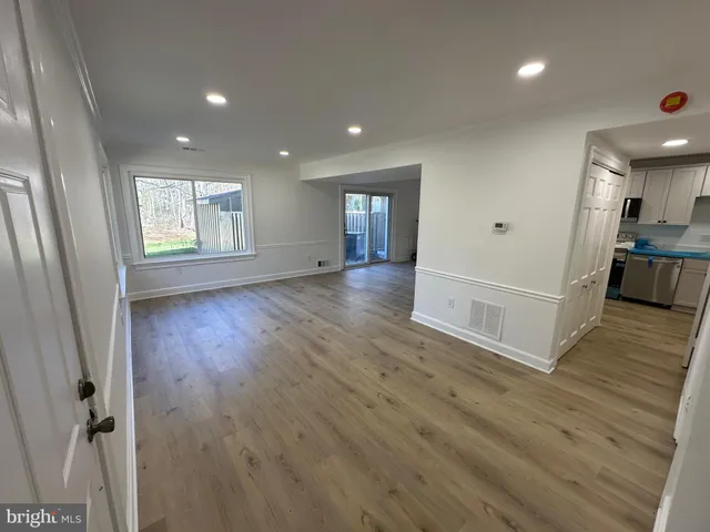 $2,500 | 18424 Allspice Drive, Germantown, MD 20874