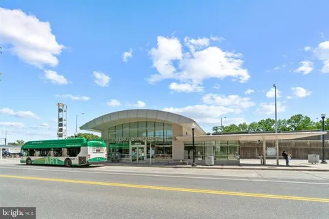 $435,000 | 3043 South Columbus Street, Unit B1, Arlington, VA 22206